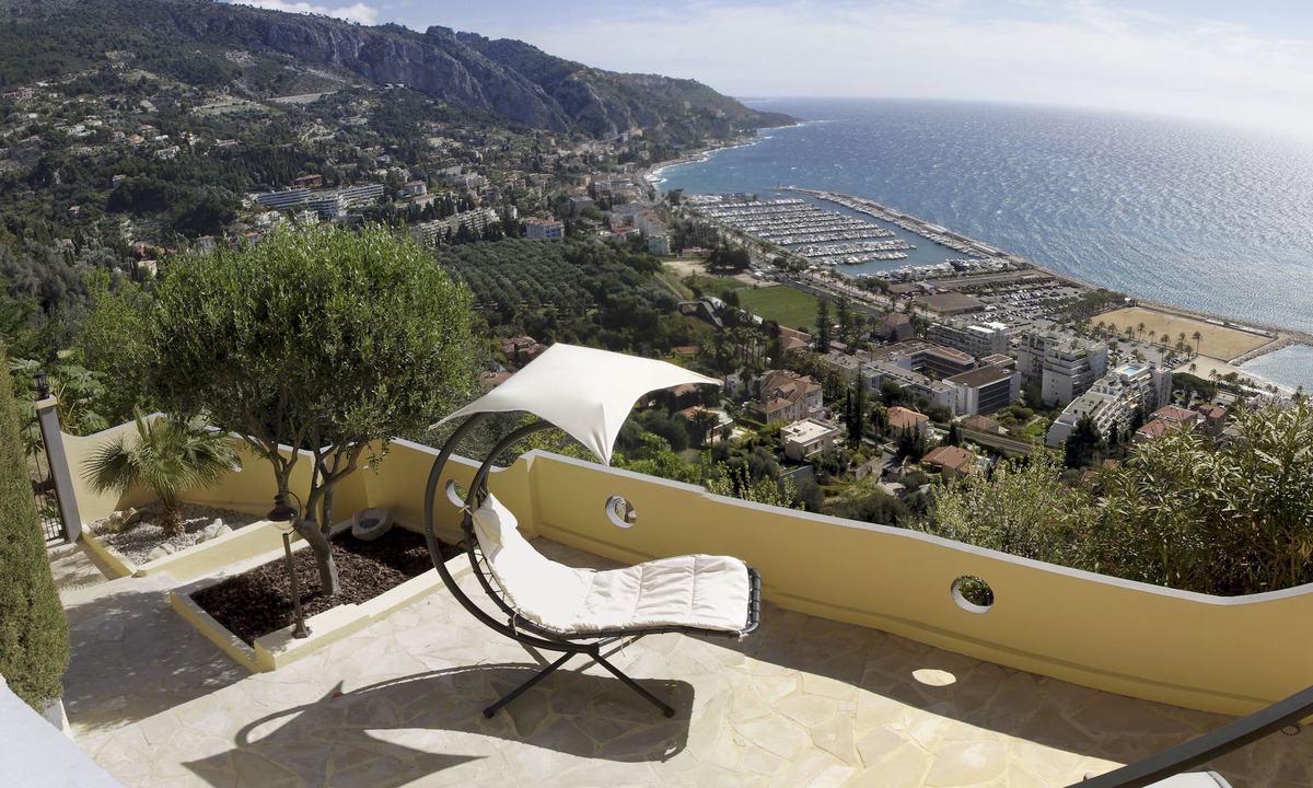 Menton Villa | Magnificent villa in a spectacular setting with 360° views of the Mediterranean