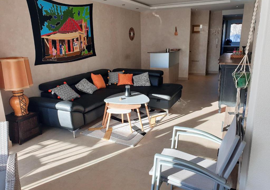Mandelieu-La-Napoule Apartment | Magnifique appartement refait à neuf