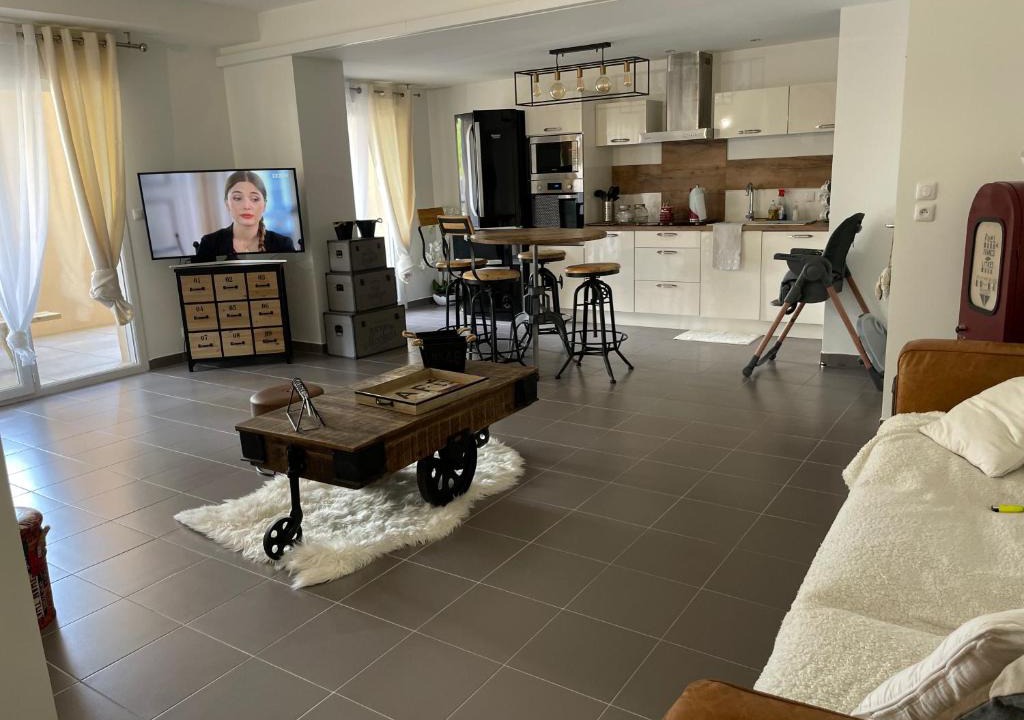Puget-sur-Argens Apartment | MAGNIFIQUE APPARTEMENT 15 MINUTES EN VOITURE DE LA MER