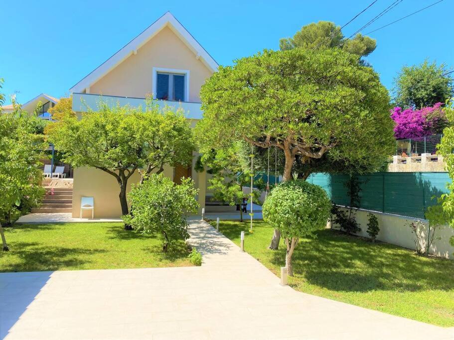 Cros-de-Cagnes Villa | Maison avec piscine et parking à 1,3km des plages