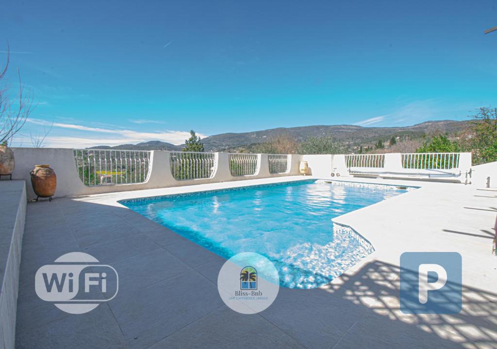Fayence House | Maison Fesch, vue panoramique, 120m2, Piscine, 3ch