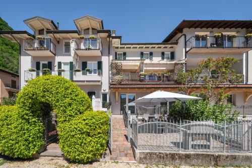 Ponte Caffaro Apartment | Mario's house on Lake Idro