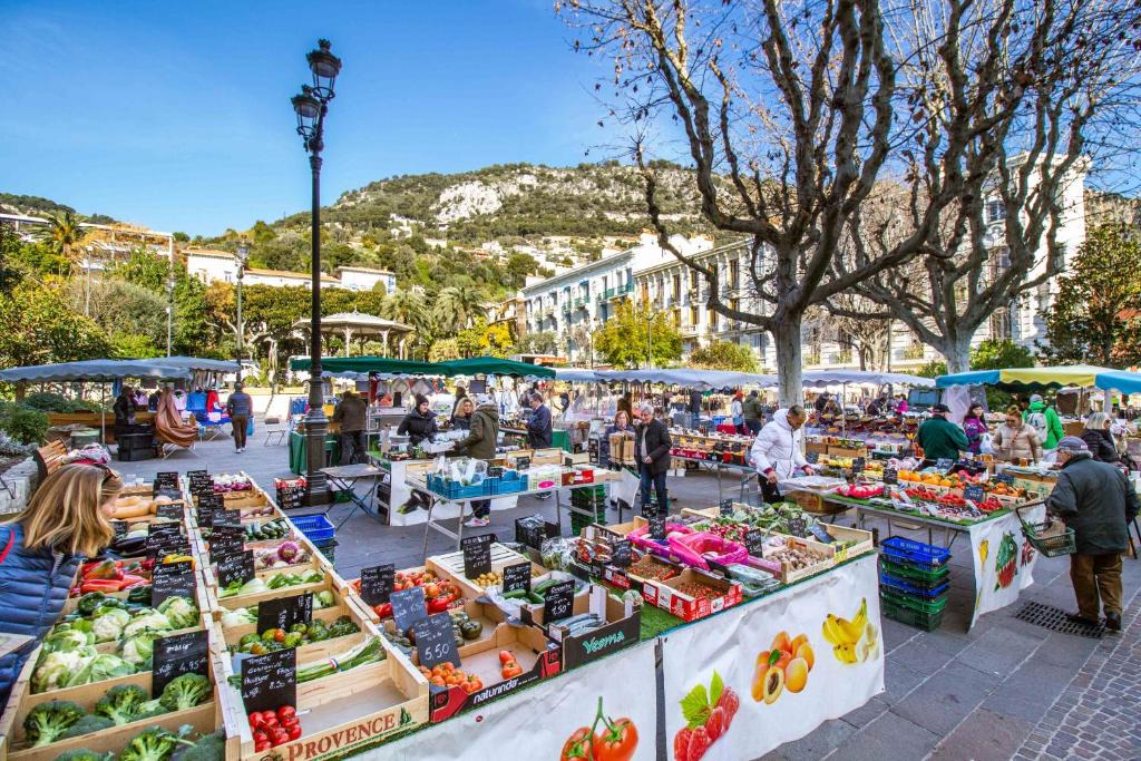 Beaulieu-sur-Mer Apartment | Market Square 2 bedrooms 2 baths AC private garage