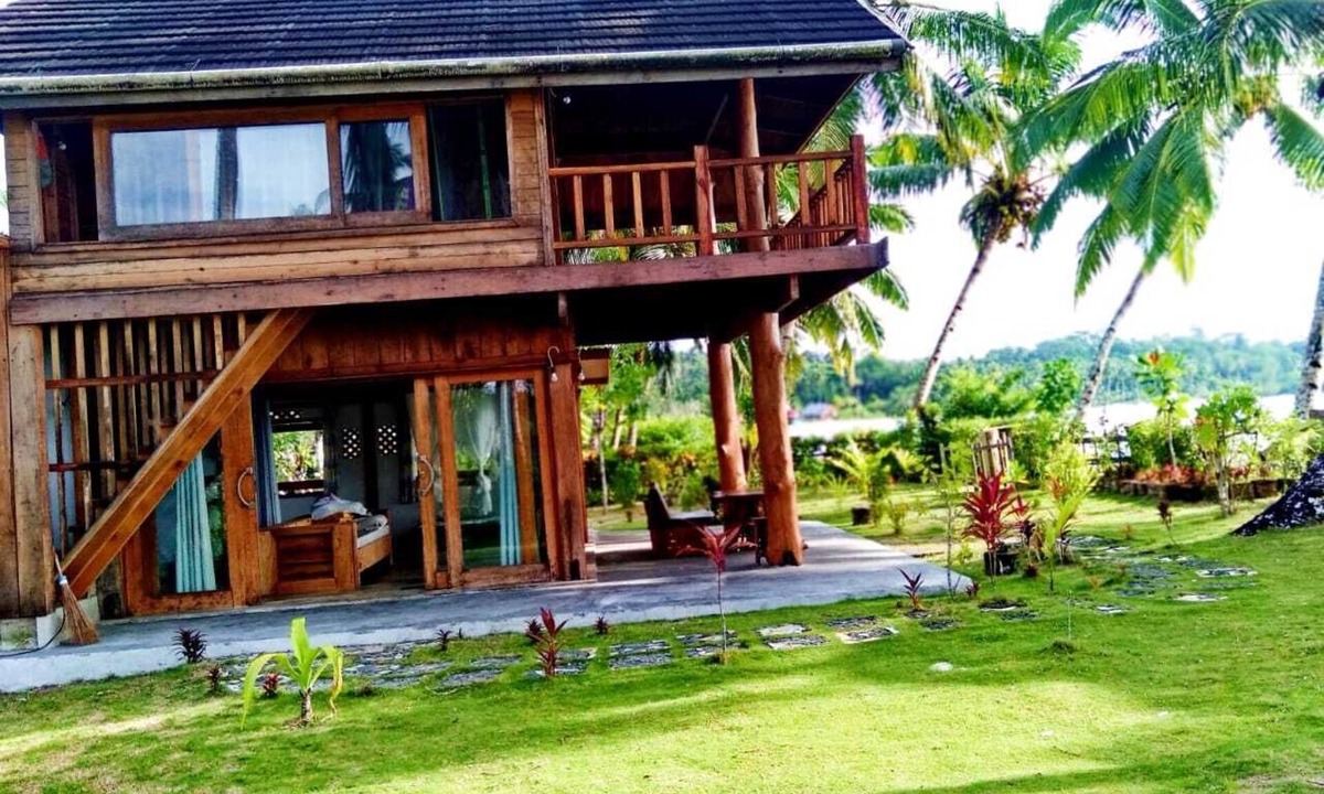 Pulau Masokut House | Mentawai Balcony