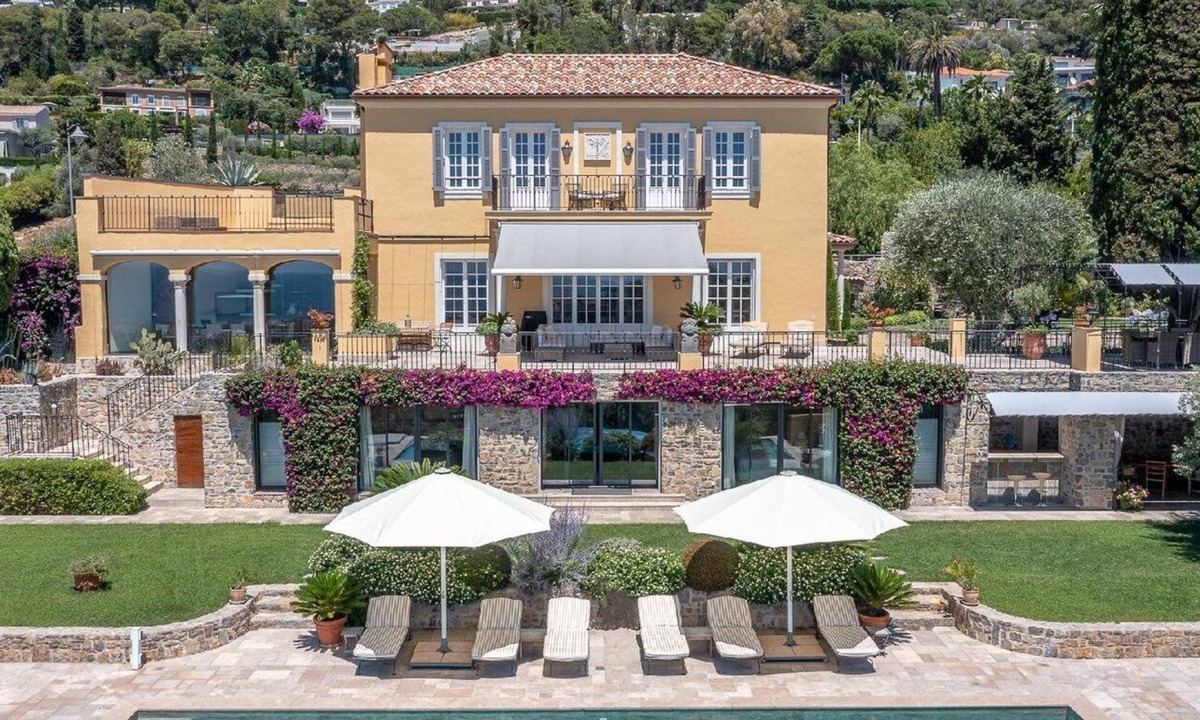 Vallauris Villa | Modern 5 bedroom villa with sea view and huge swimming pool, Cannes