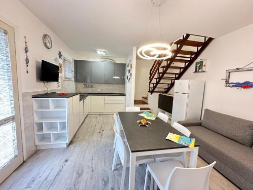 Bibione Villa | Modern two level villa with playground and pool