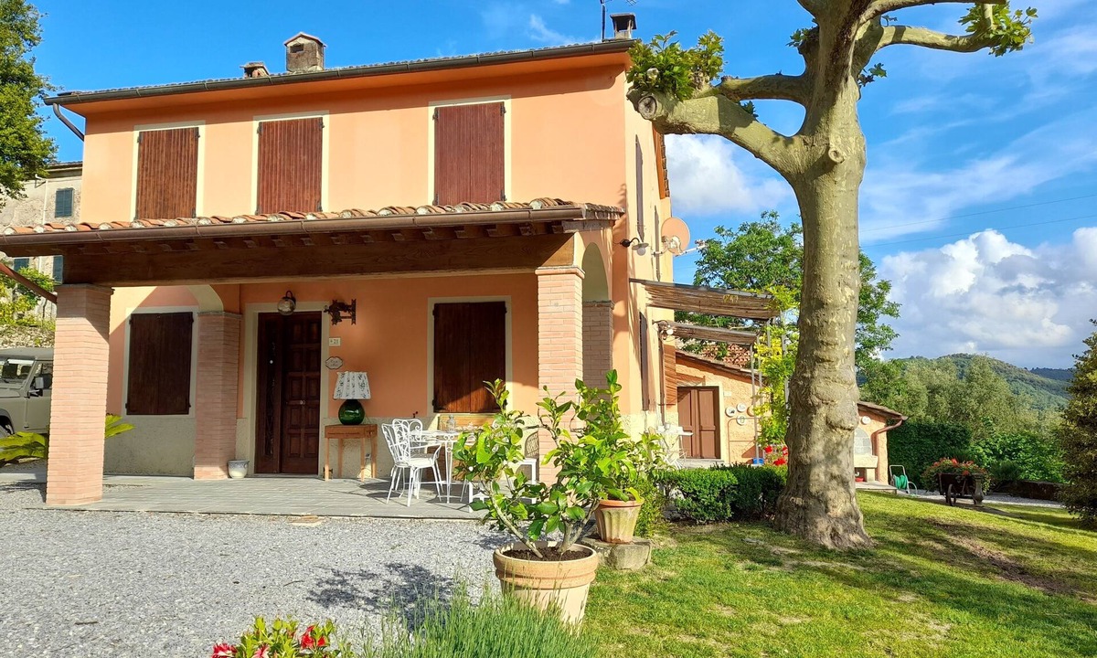 Villabuona Cottage | Monsagrati: Country Cottage/Gite - Monsagrati