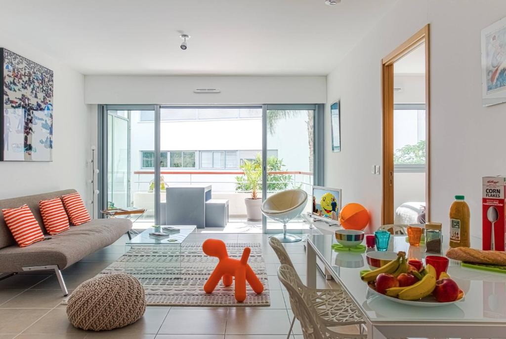 Juan-les-Pins Apartment | MY CASA WHITE PEARL - parking
