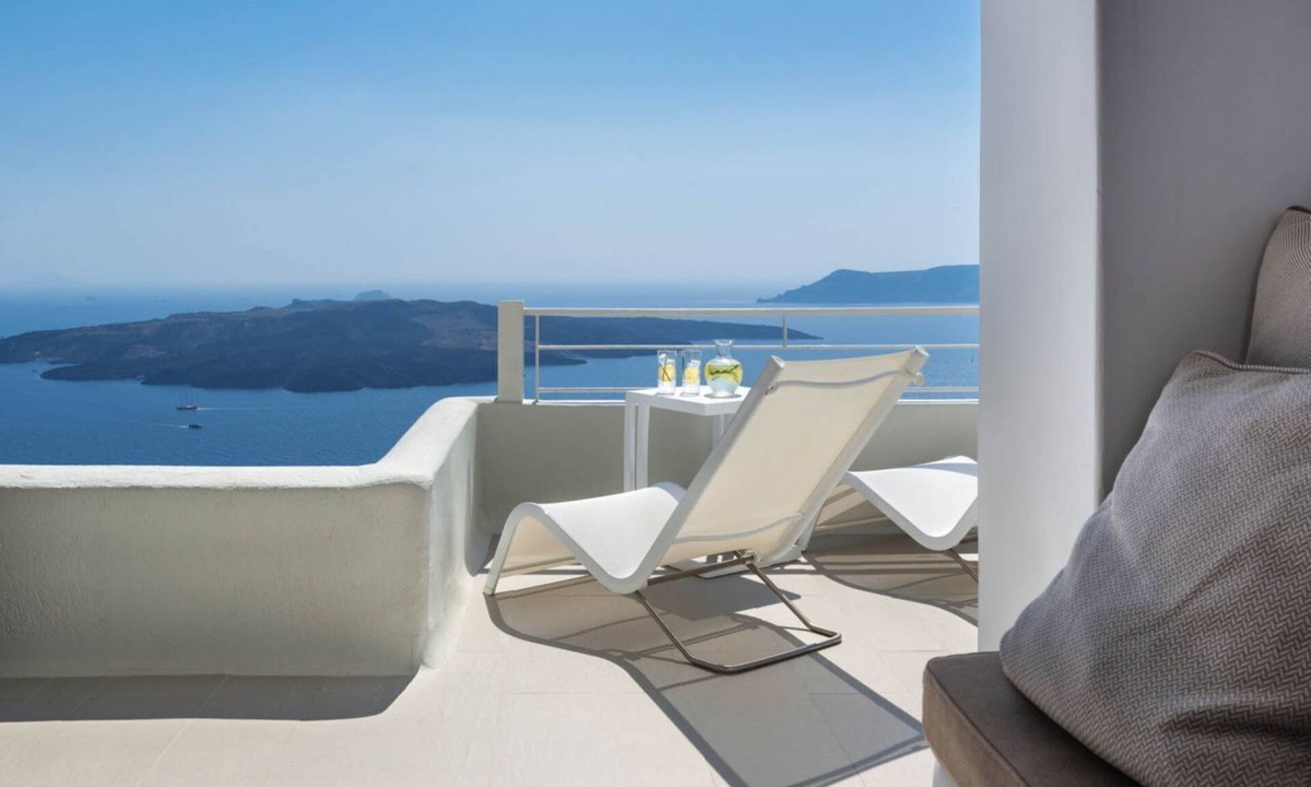 Fira Apartment | Nefeles Senior Suite by Fantasia Villas