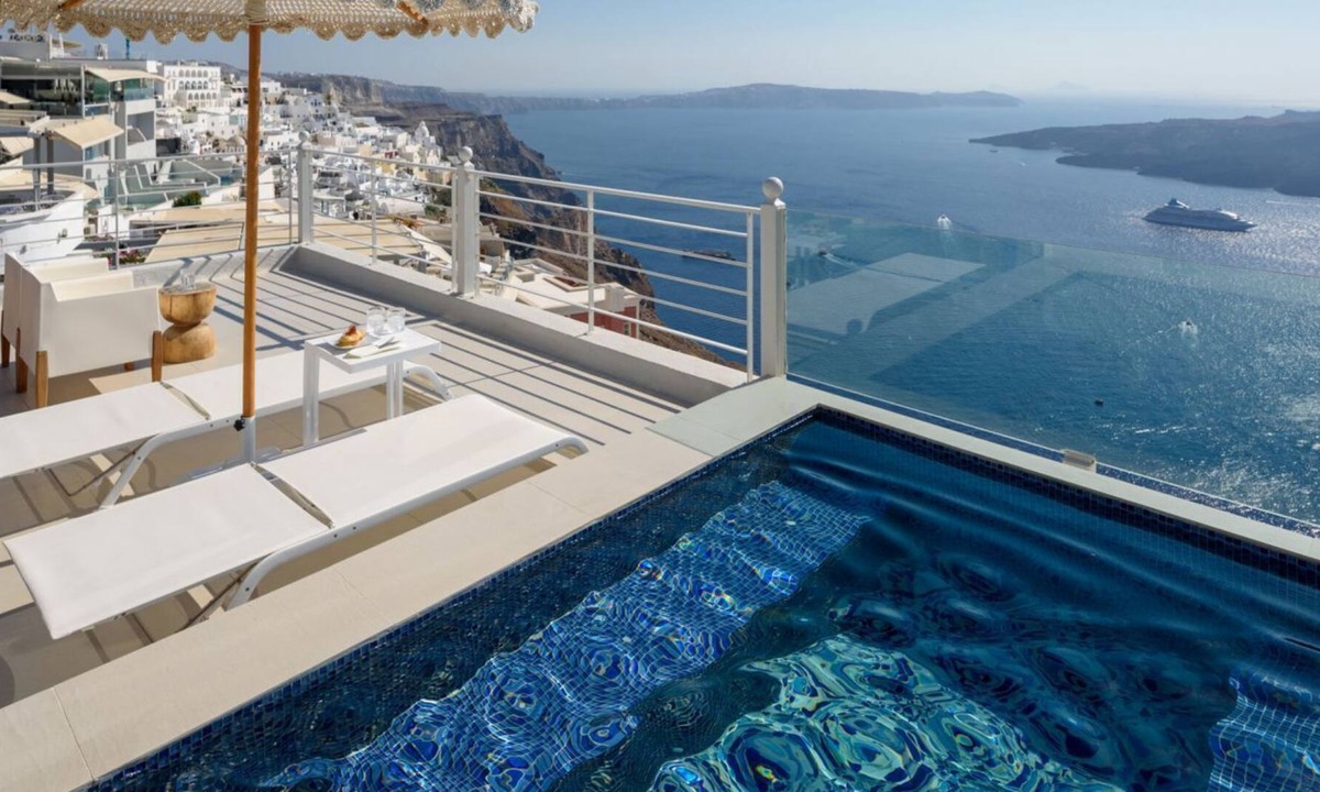 Fira Apartment | Nefeles Senior Suite + Honeymoon Villa by Fantasia Villas
