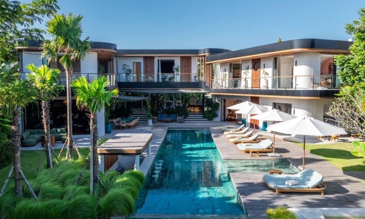Sunset Road Villa | NEW Bali's Masterpiece - 7 BR Gym, Cinema, SPA