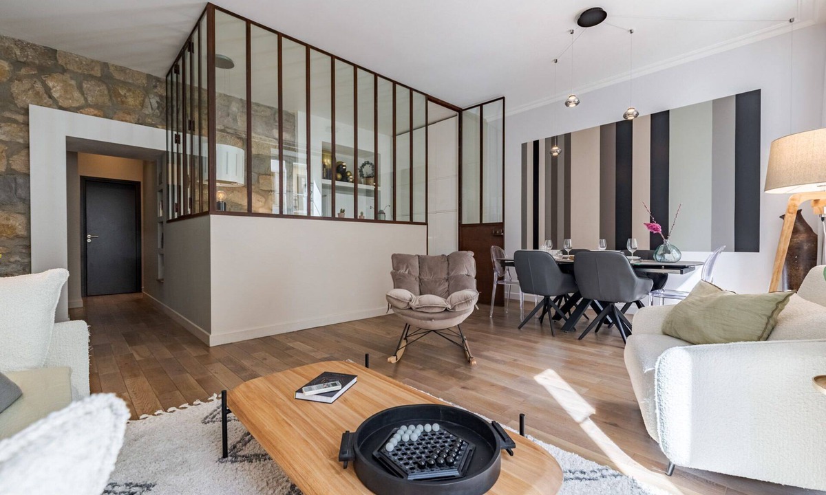Carabacel Apartment | NEW-Hyper Centre-Cozy Chic-Renovated apartment with all comforts-AC-Balconnet-asc-Park