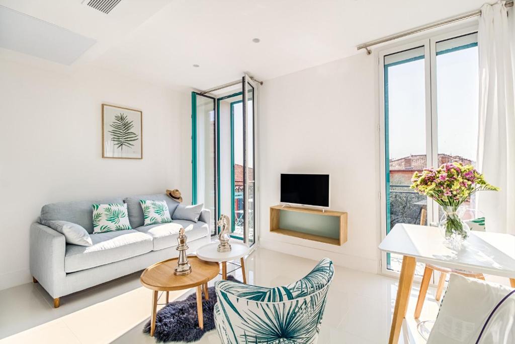 Villefranche-sur-Mer Apartment | NEW ! SEA VIEW Design + Balcony 203