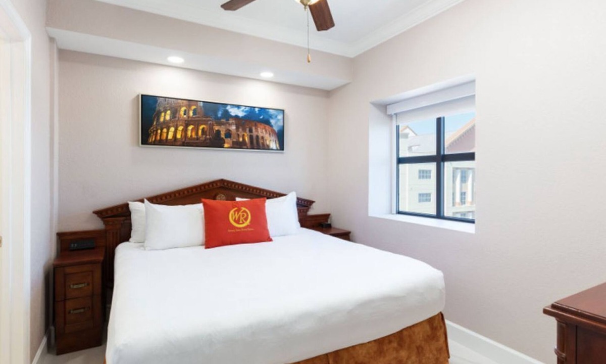 Florida Center Condo | *NEWLY RENOVATED* 2 Bedroom Resort Condo Walking distance to UNIVERSAL