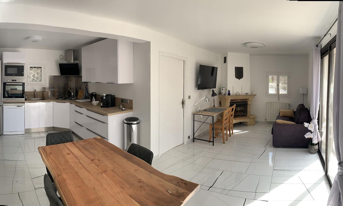 Contes Apartment | Nice 2 room apartment renovated on the ground floor of a house with swimming pool and exterior