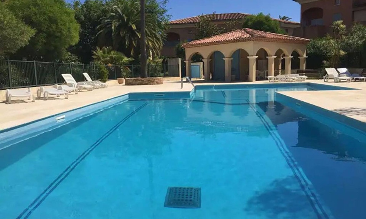 Saint-Tropez Apartment | Nice and cosy apartment center ST TROPEZ, view of the gulf swimming pool parking