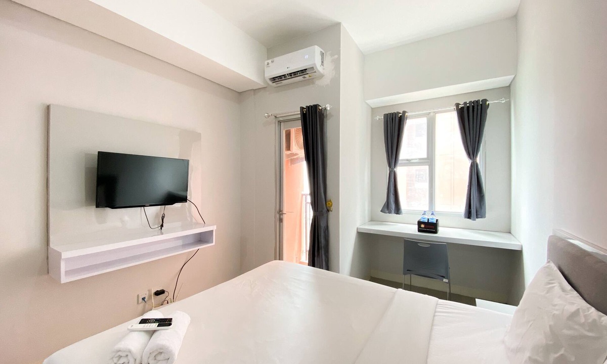 Bekasi Timur Apartment | Nice And Cozy Studio At Transpark Juanda Bekasi Timur Apartment