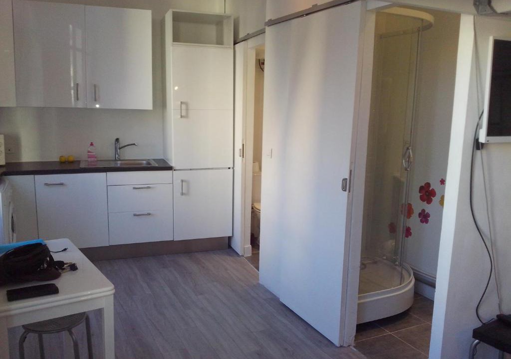 Vernier Apartment | Nice Apartment Backpackers S1 & S2