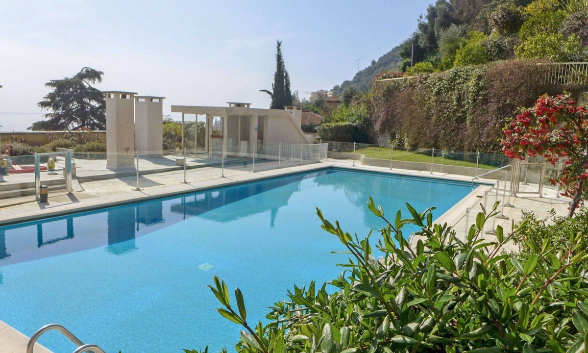 Menton Apartment | Nice apartment for 4 people with pool, WIFI, TV and terrace