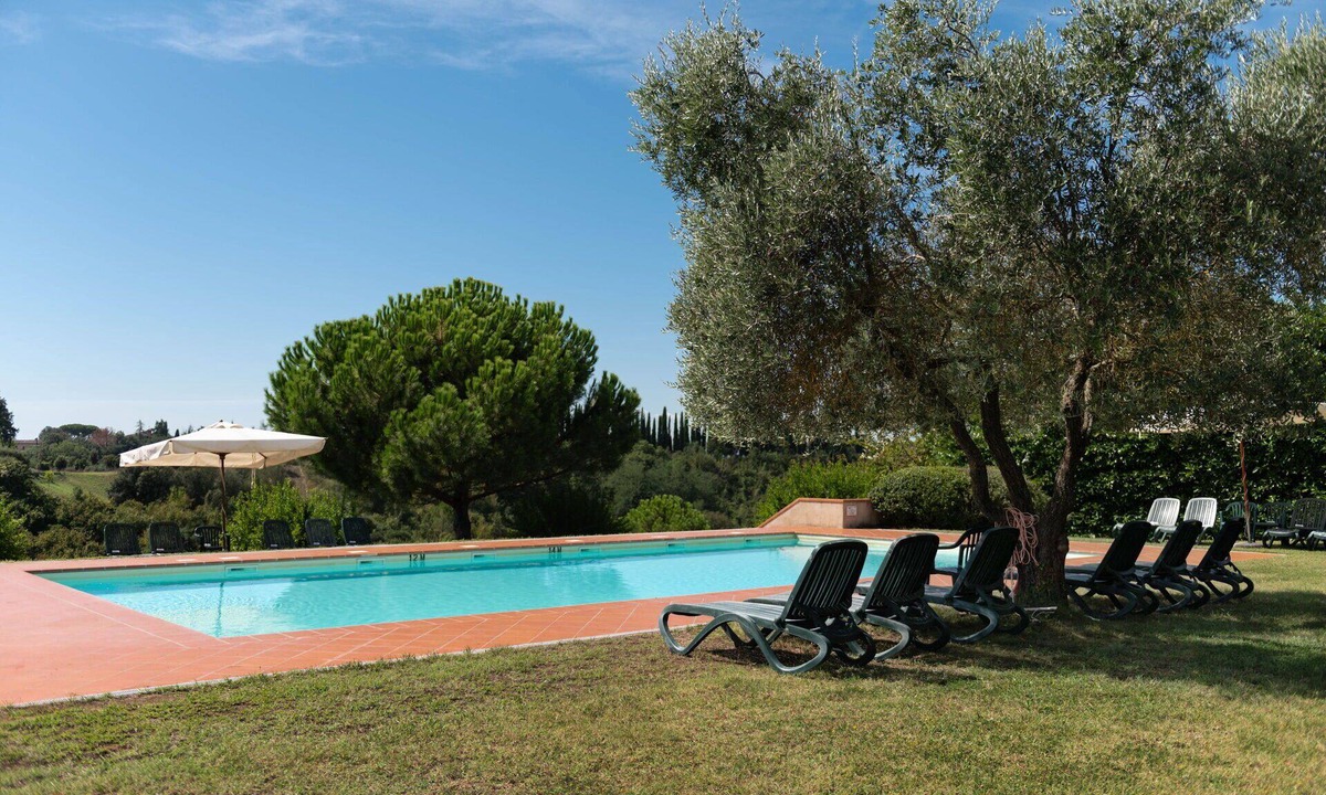 Siena Apartment | Nice apartment for 8 people with hot tub, WIFI, pool and pets allowed