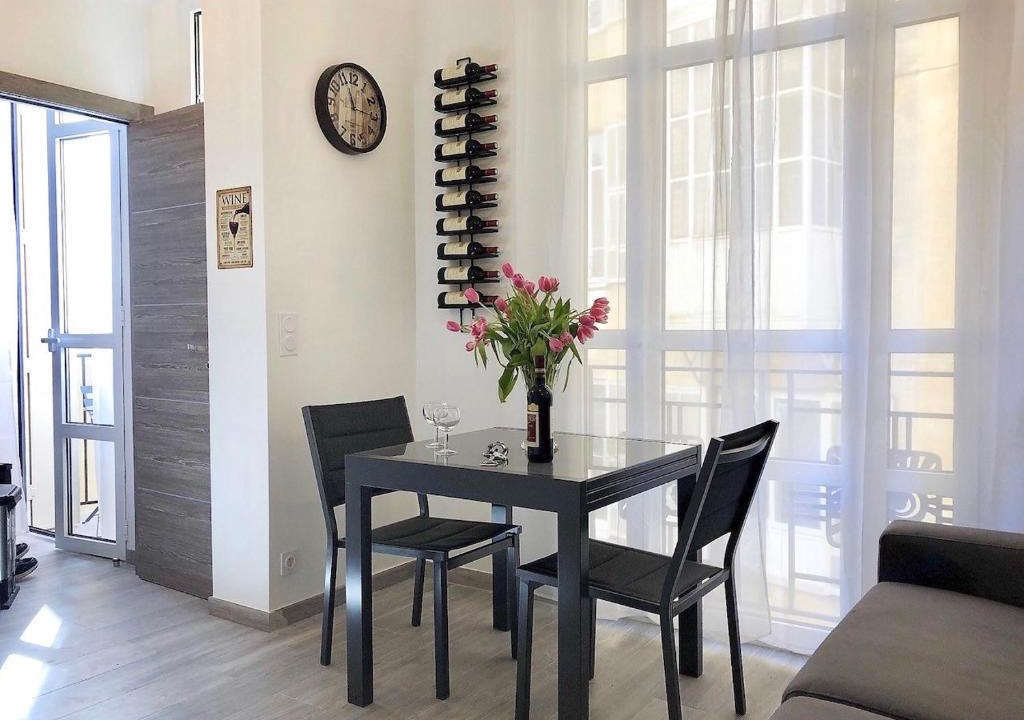 Carabacel Apartment | Nice Centre Flat - Modern, Quiet and Brand New