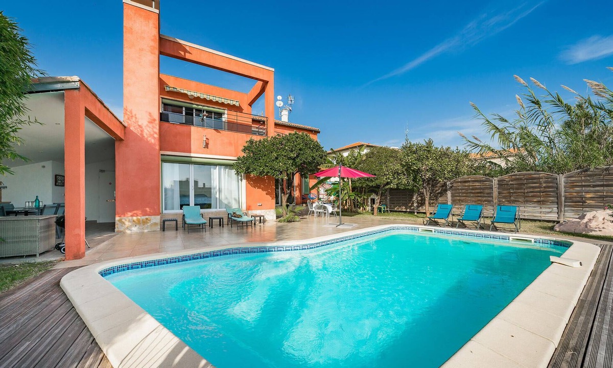 Saint-Laurent-du-Var House | Nice home in Saint-Laurent-du-Var