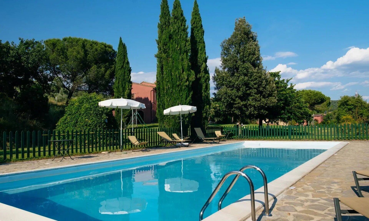 Agello Bed & Breakfast | Nice room with pool, A/C, WIFI, TV, patio, pets allowed and panoramic view, close to Perugia