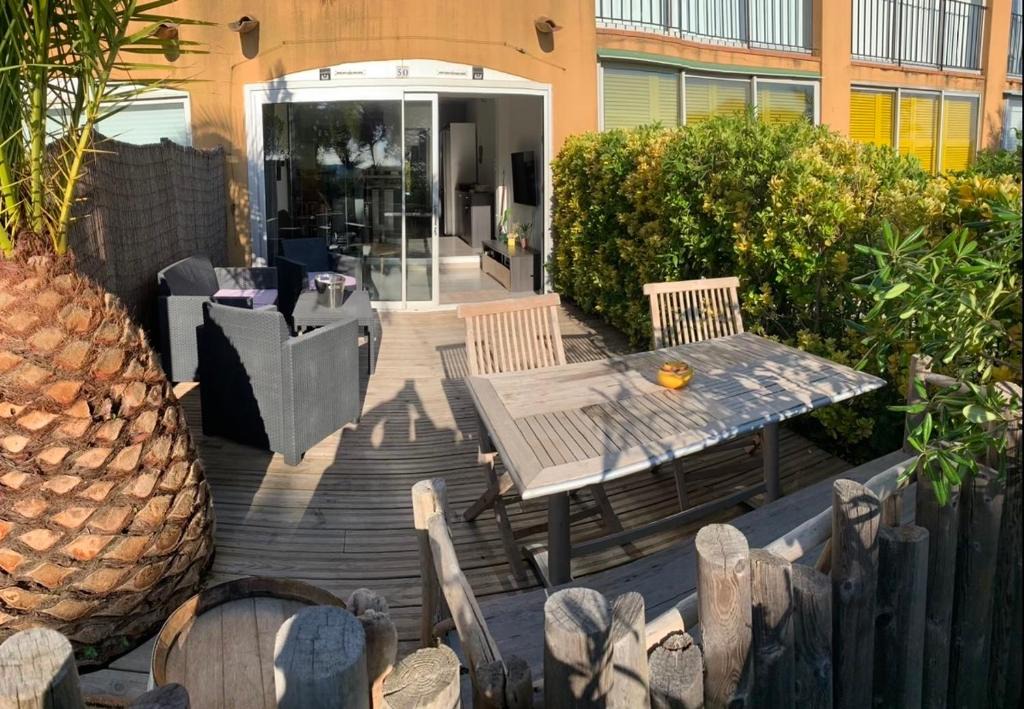 Cogolin Apartment | Oasis de tranquillité: Jardin / Piscine / Parking