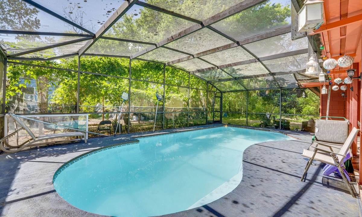 South Apopka House | Oasis w/Grill & Pool ~ 16 Mi to Orlando!