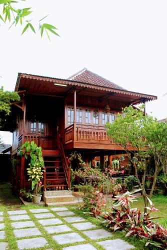 Lembang Cabin | Oemah Kajoe Lembang