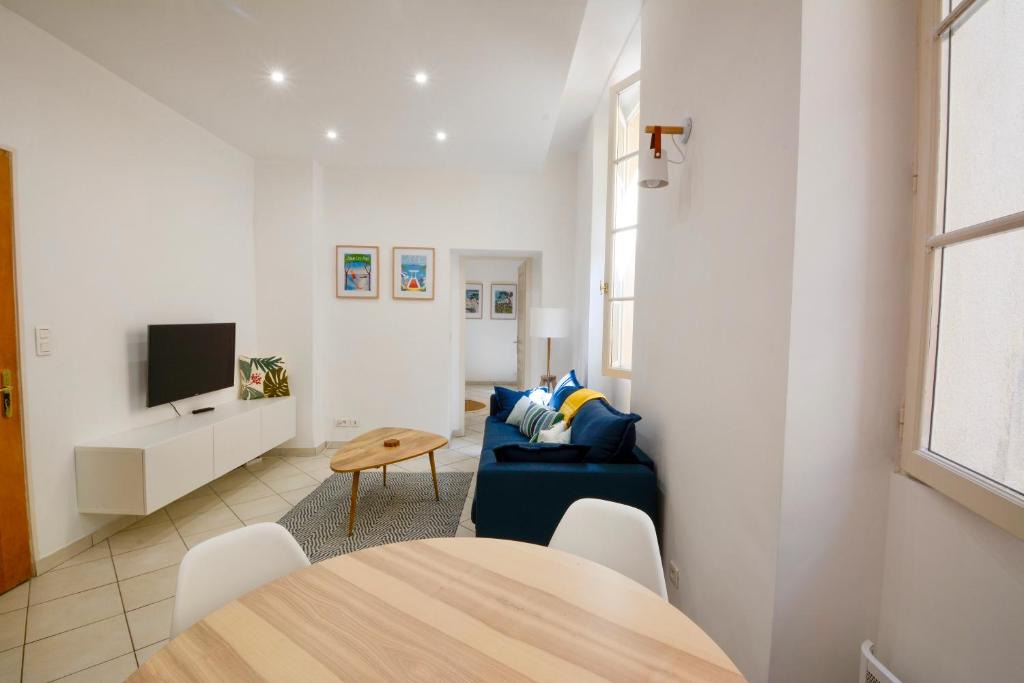 Antibes Old Town Apartment | Old Town Antibes Apartment