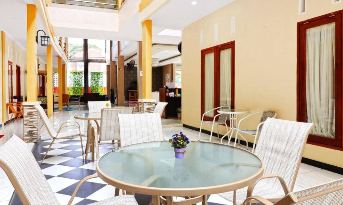 Cibinong House | Ombey Guest House