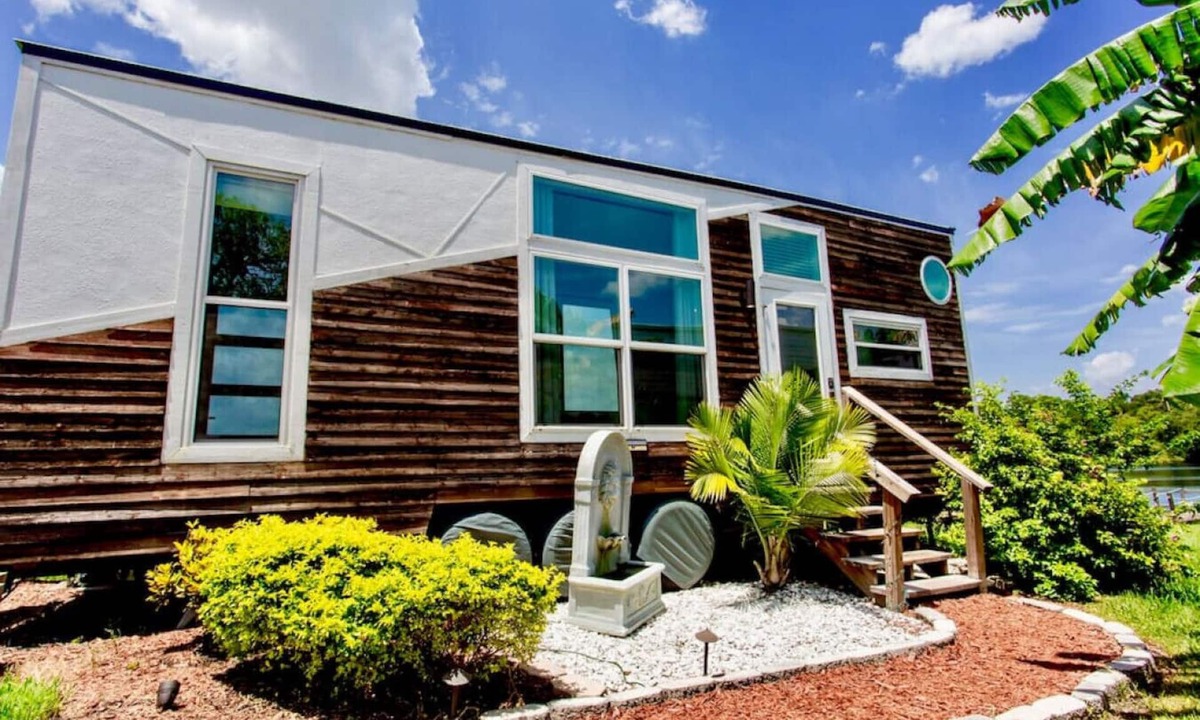 Northwest Orlando House | Orlando Venice- A Lakefront Tiny House