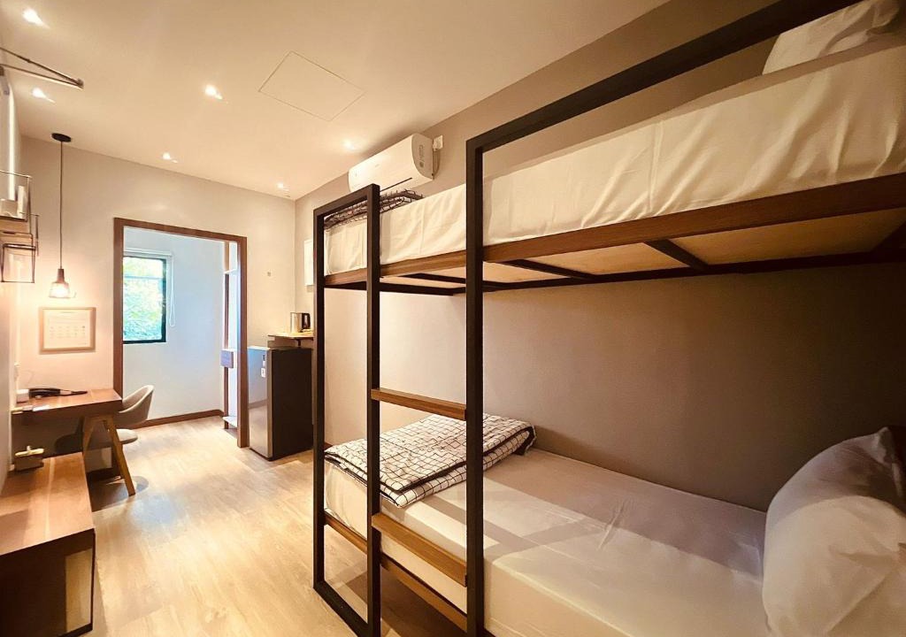 Batam Hotel | Oxy Suites 1-06 at Shophouse Meisterstadt Pollux Habibie
