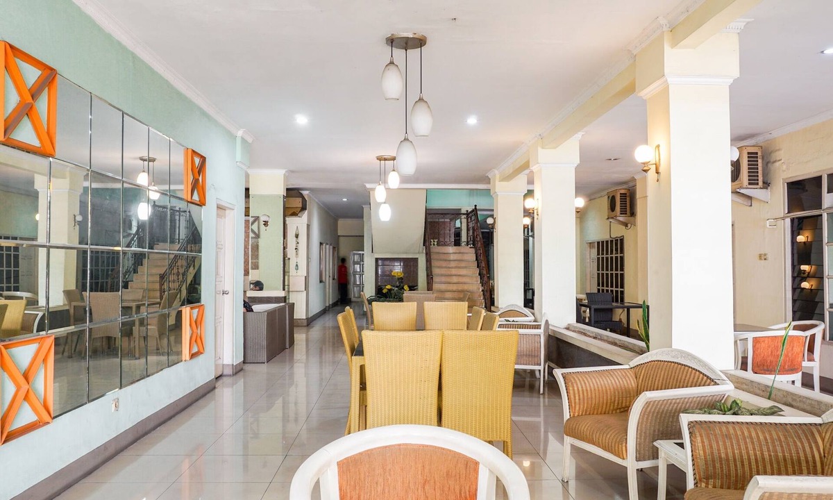 Bandung Hotel | OYO 2085 Chrysanta Hotel