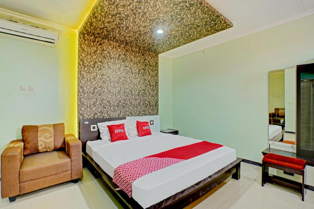 Surabaya Hotel | OYO 90177 Hotel Pahlawan