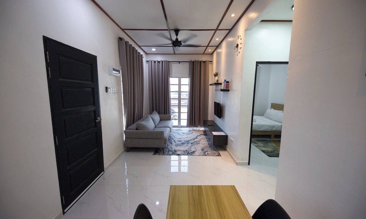 Jambi House | OYO 90976 Pantaistay baturakit