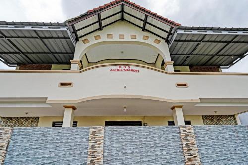 West Cirebon Hotel | OYO 92062 Pondok Aurel Wahidin