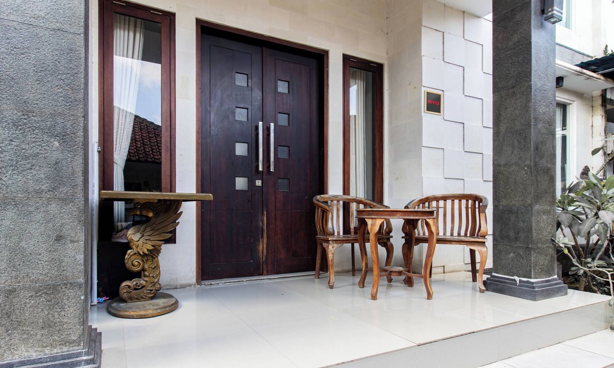 Pemogan Hotel | OYO 94091 Sn Guest House