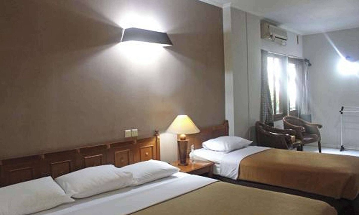 Kejajar Hotel | OYO 94841 Alodia Homestay Family