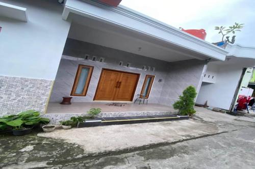 Banaran Hotel | OYO 95110 Eksklusif Gueshouse Syariah