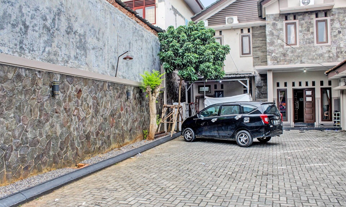Tanjung Karang Hotel | OYO Life 92509 Maulana Guest House Simpur