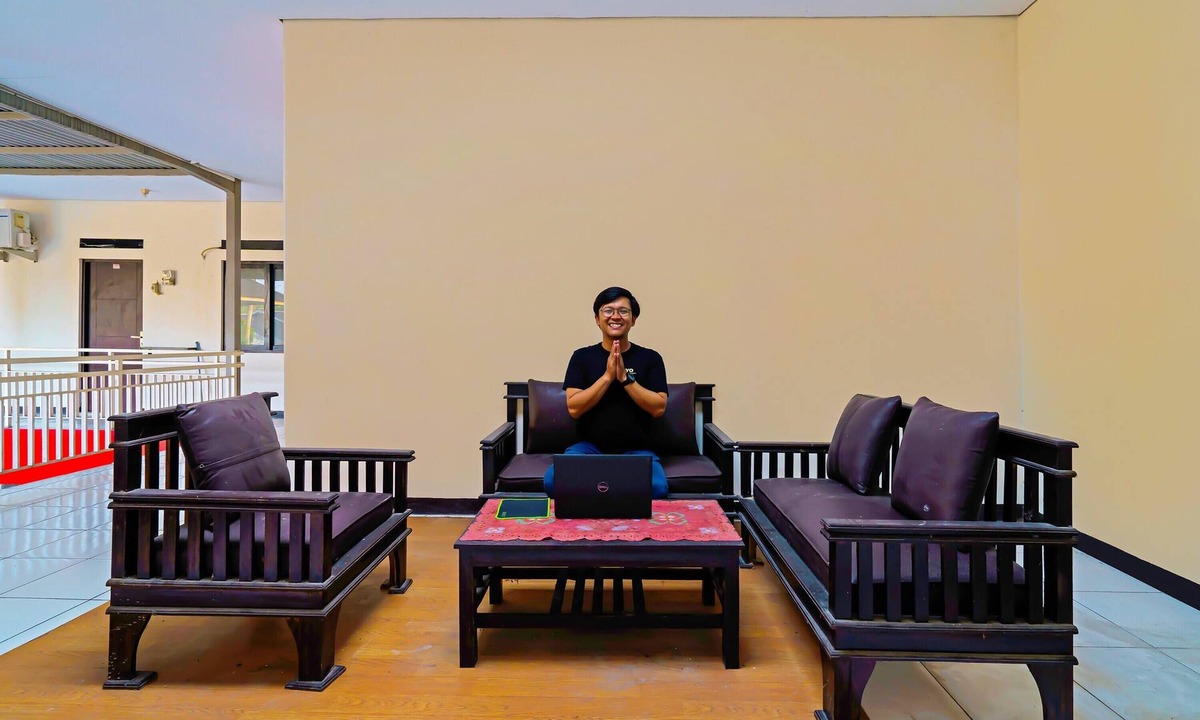 Sumber Hotel | OYO Life 92641 Guest House Palinggihan Ii