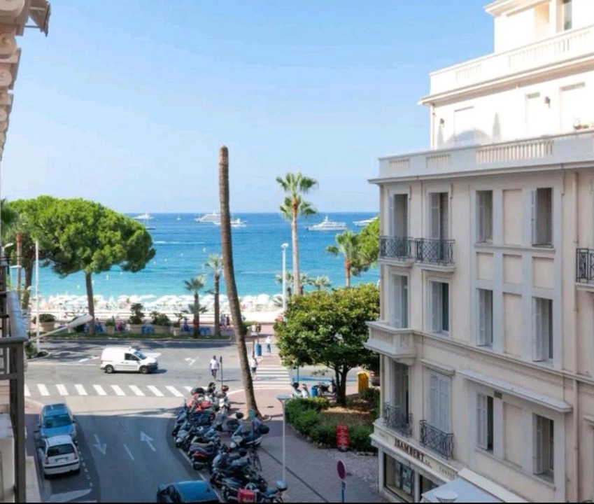 Cannes City Centre Apartment | PALAIS MIRAMAR CROISETTE