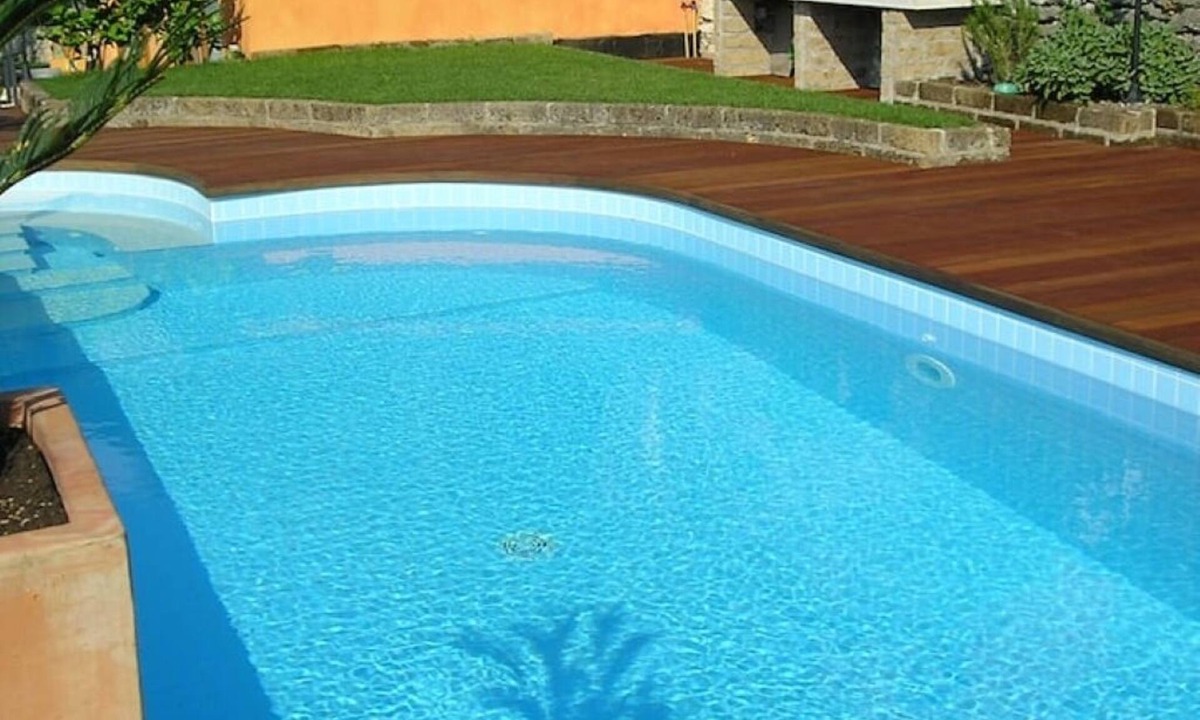 Cassone House | 🏡 Panoramic House in Cassone - Renovated Apartment with Lake View
