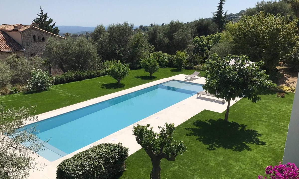 Tourrettes-sur-Loup Villa | Panoramic seaview. Walk to medieval village. 25min to Nice airport.