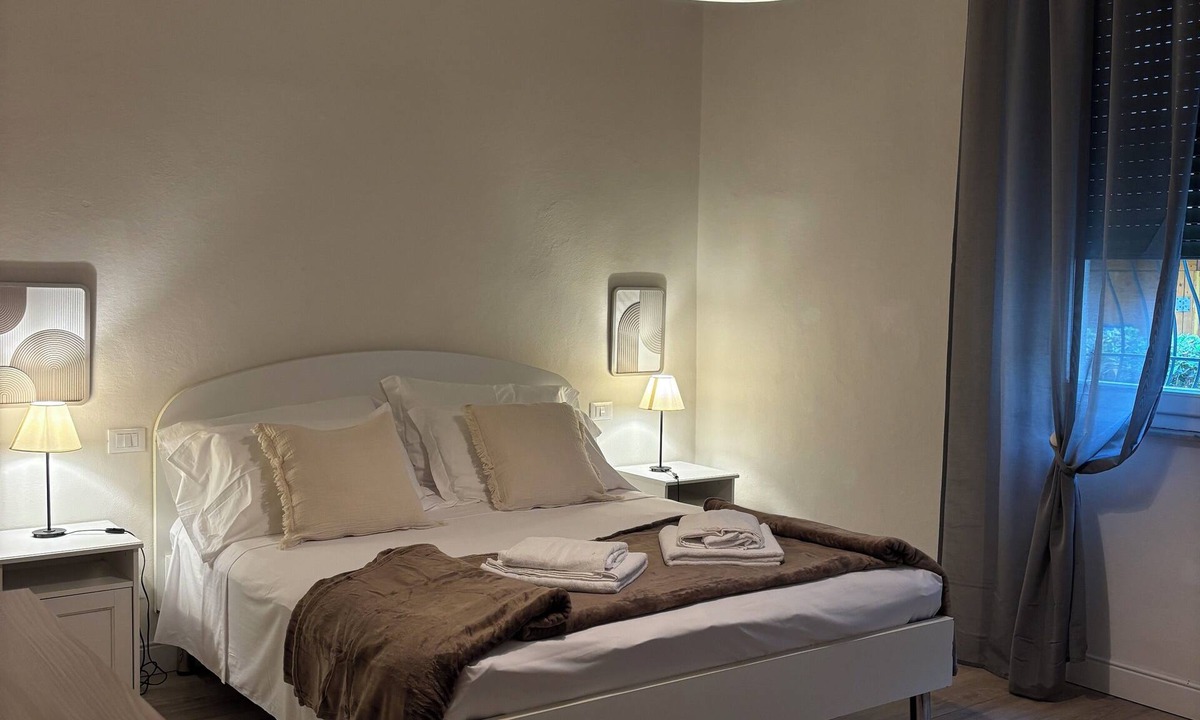 Pisa City Centre Apartment | 🚉 Pisa Center - Modern Apartment for Families & Groups 🌿