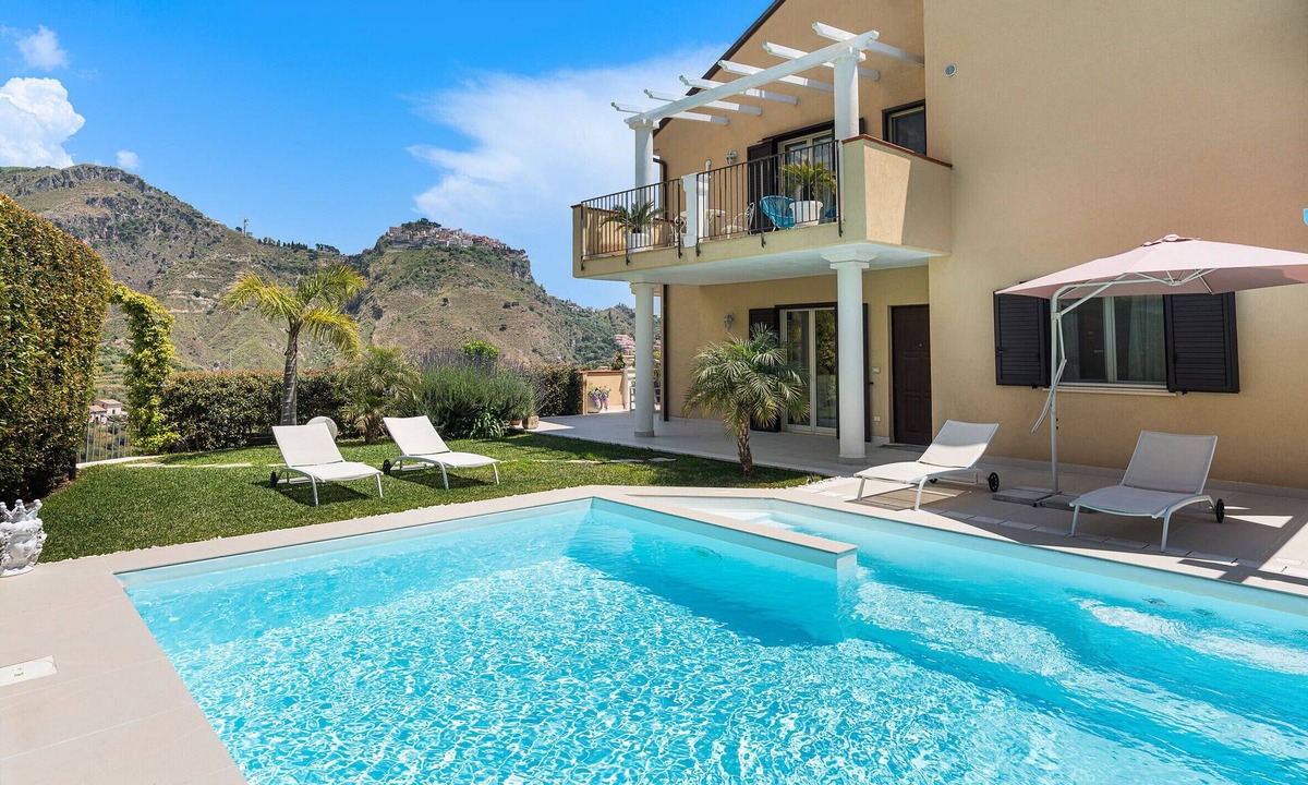 Taormina Villa | Pool villa in Castelmola, Taormina, Sicily