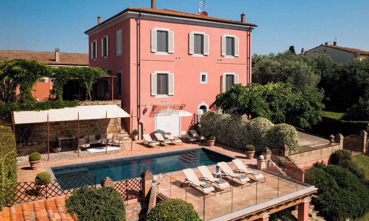Fabbrica Villa | Private Villa with A/C, WIFI, hot tub, private pool, TV, patio, pets allowed, panoramic view