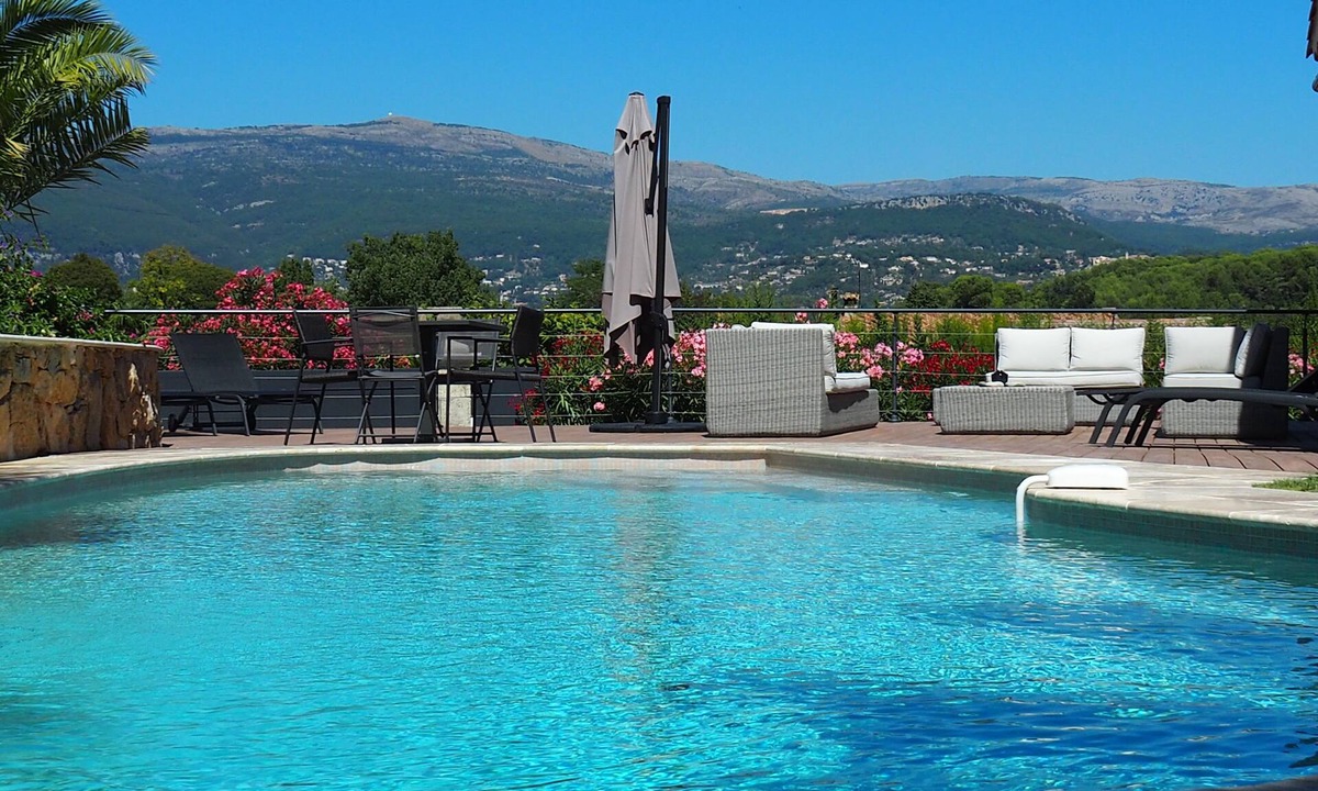 Mouans-Sartoux House | Provencal bastide with heated pool and air conditioning in Plascassier